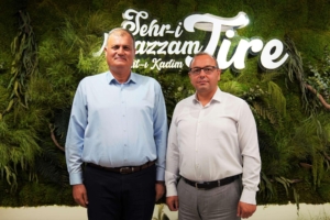 Tire Belediye Başkanı Duran, Tire Kaymakamı Çobanoğlu'nu Yeni Görevi İçin Uğurladı