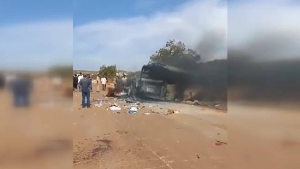 Libya'daki afetzedeleri kurtarmak için çalışan uluslararası kurtarma ekibinden 7 kişi öldü